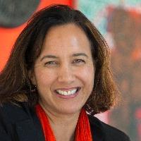 Dr Farah Palmer staff profile picture